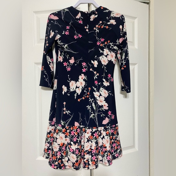 Eliza J Navy Blue Print Dress with Ruffle Hem size 4 - Picture 2 of 7